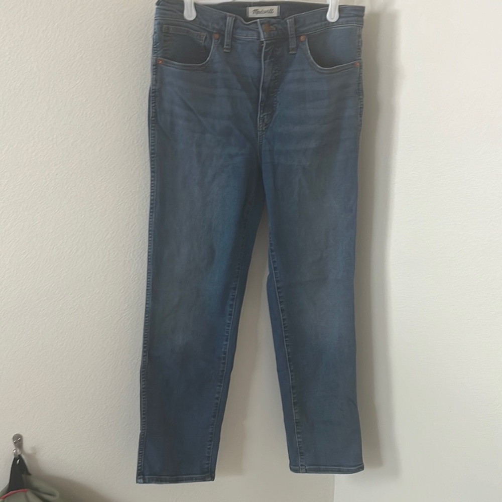 Madewell stovepipe jeans. Barely worn. Selling bc I don’t like the high waist